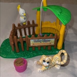 Vintage Littlest Pet Shop Zoo Baby Tiger Set - Complete-VGC
